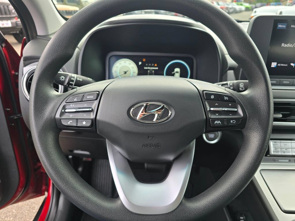 Used 2023 Hyundai Kona SE FWD image 20