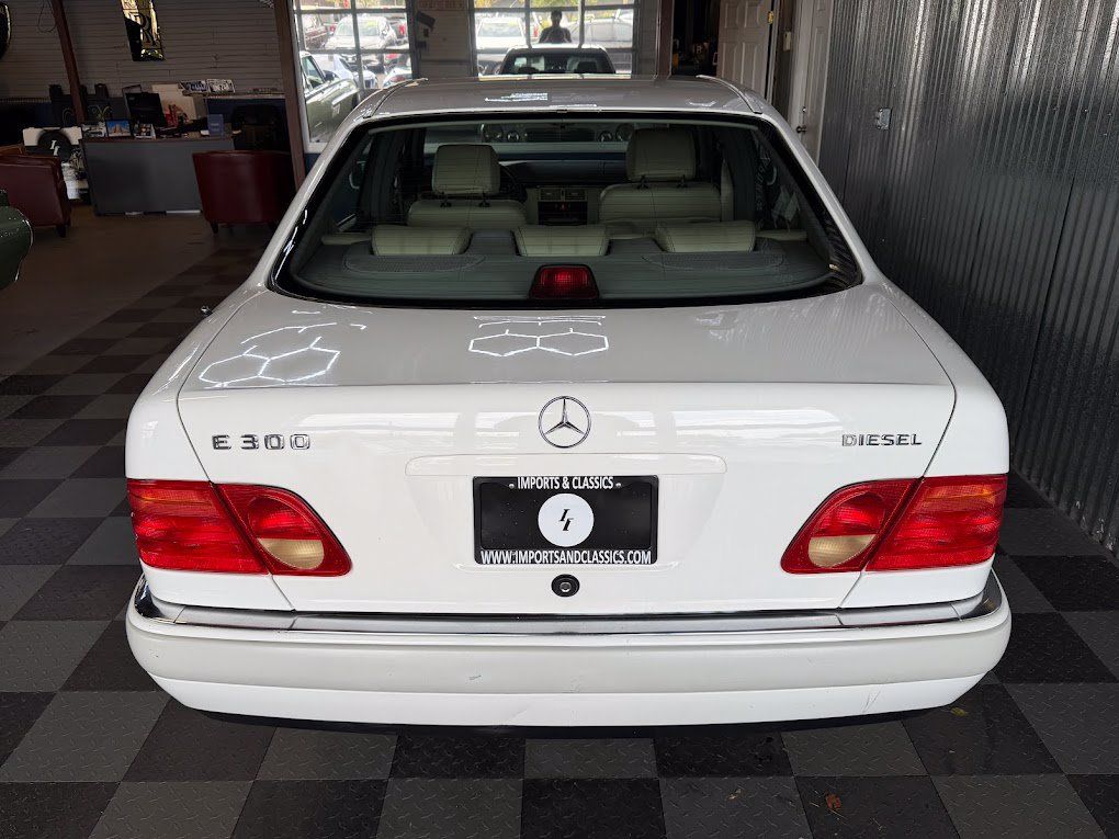 Used 1996 Mercedes-Benz E 300 Sedan image 6