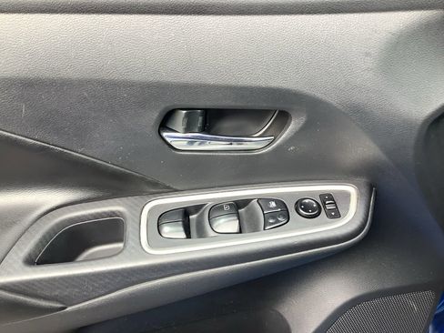 Used 2020 Nissan Versa SR image 23