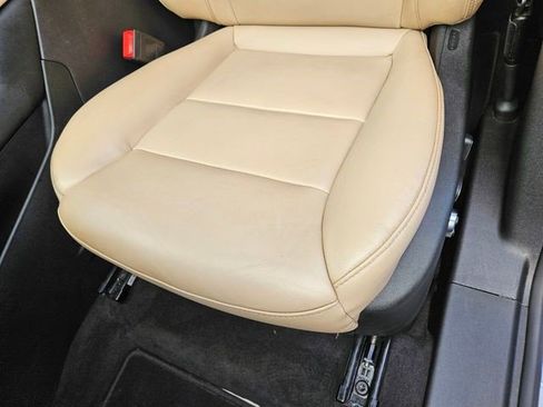 Certified 2025 Cadillac XT4 Premium Luxury image 9