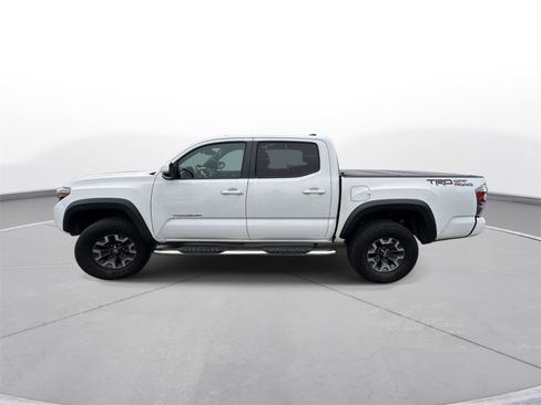 Certified 2020 Toyota Tacoma TRD Off-Road w/ Technology Package image 9