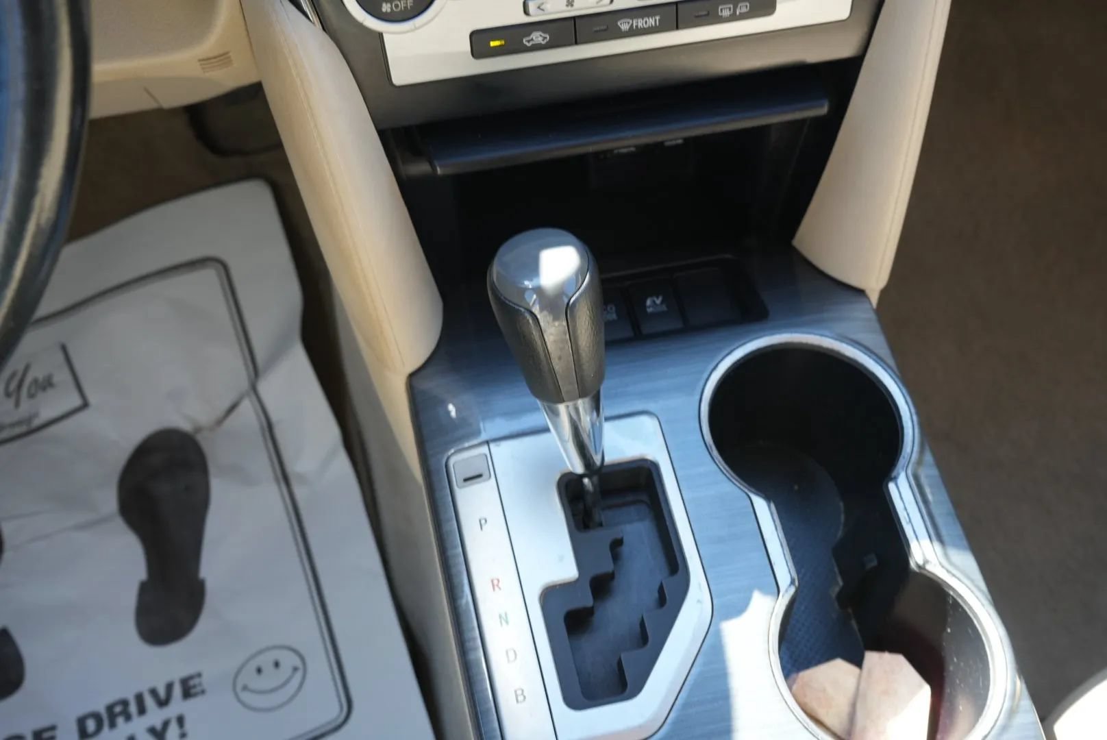 Used 2012 Toyota Camry XLE w/ Convenience Pkg FWD image 13