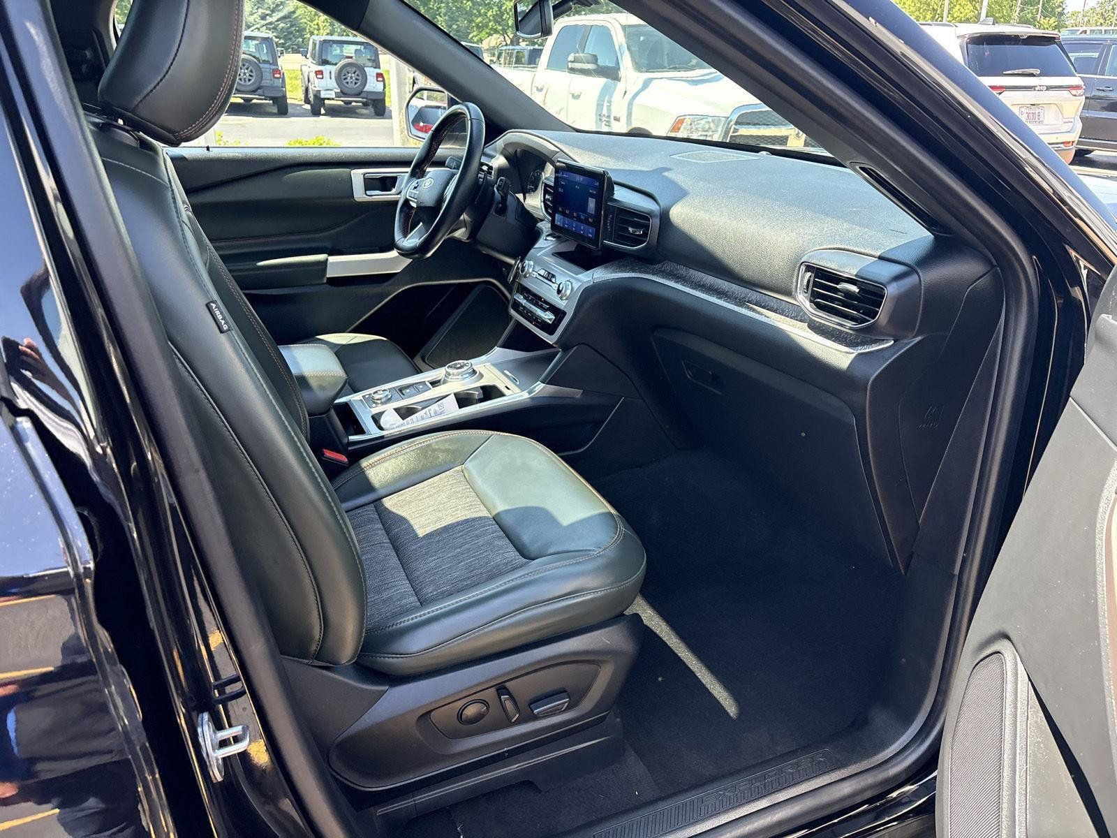 Used 2023 Ford Explorer Timberline w/ Timberline Technology Package AWD/4WD image 15