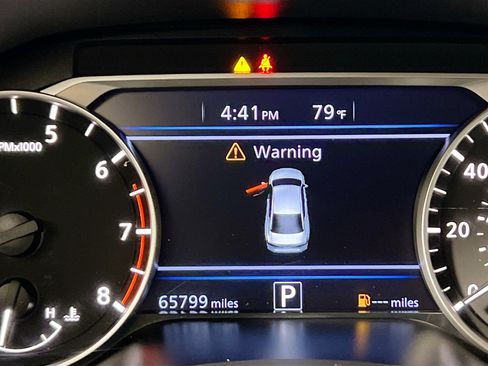 Used 2024 Nissan Altima 2.5 SV FWD image 23