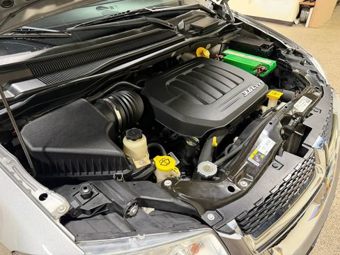 Used 2017 Dodge Grand Caravan SE FWD image 48