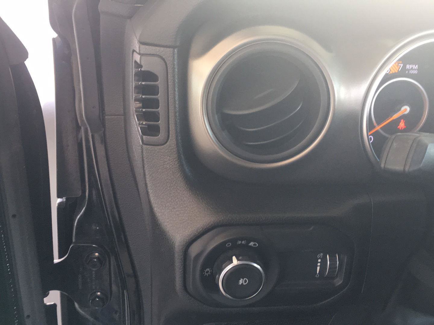 Used 2023 Jeep Wrangler Unlimited Sport AWD/4WD image 16