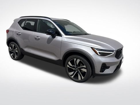 New 2026 Volvo XC40 B5 Ultra w/ Climate Package image 7