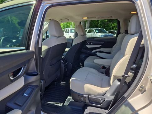 Used 2019 Subaru Ascent Premium w/ Popular Package #2 AWD/4WD image 9