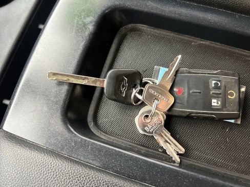 Used 2018 Chevrolet Silverado 1500 LT w/ All Star Edition image 30