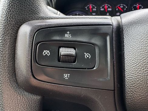 Used 2021 Chevrolet Silverado 1500 Custom Trail Boss AWD/4WD image 17