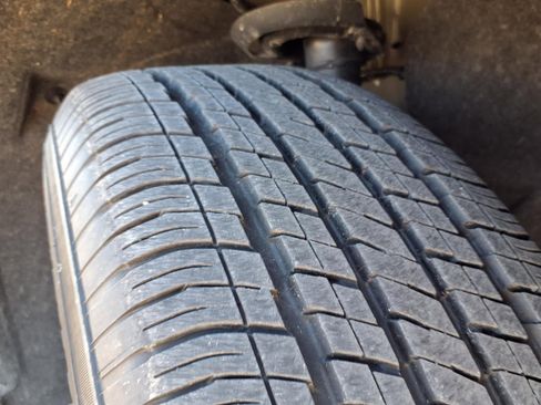 Certified 2025 Chrysler Voyager LX image 34