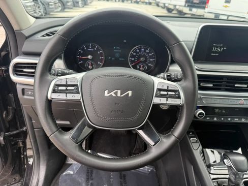 Used 2022 Kia Telluride S FWD image 24