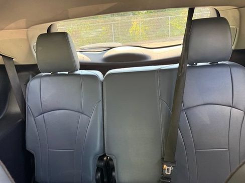 Used 2021 Buick Enclave Essence w/ Sound and Sites Package AWD/4WD image 8