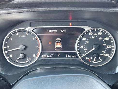 Used 2025 Nissan Rogue SV image 17