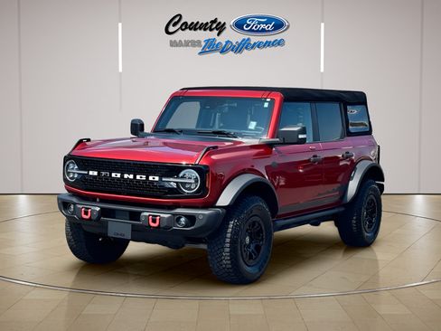Used 2023 Ford Bronco Wildtrak AWD/4WD image 2