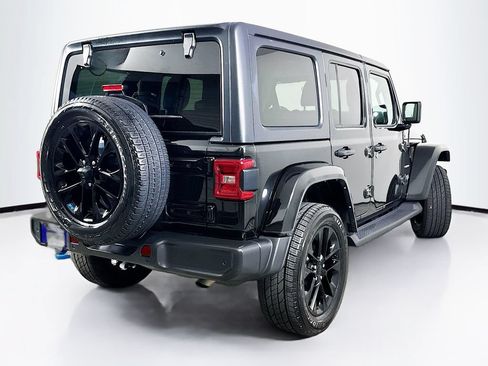 Used 2023 Jeep Wrangler Unlimited Sahara w/ Cold Weather Group AWD/4WD image 7