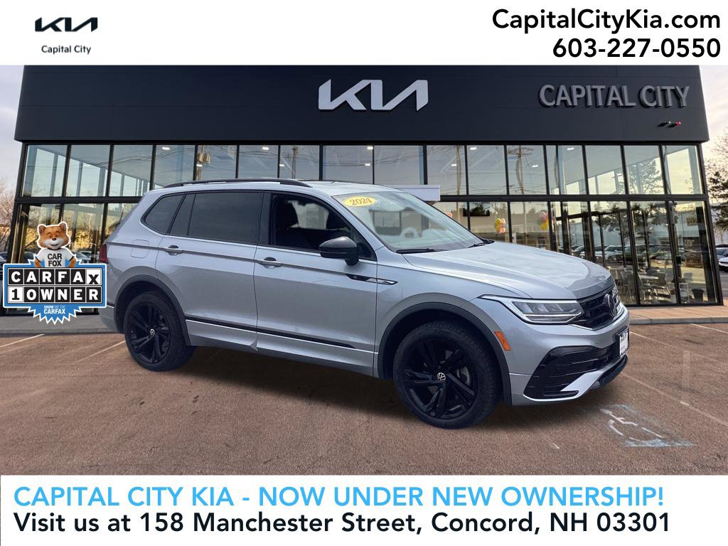 Used 2024 Volkswagen Tiguan SE R-Line AWD/4WD image 1