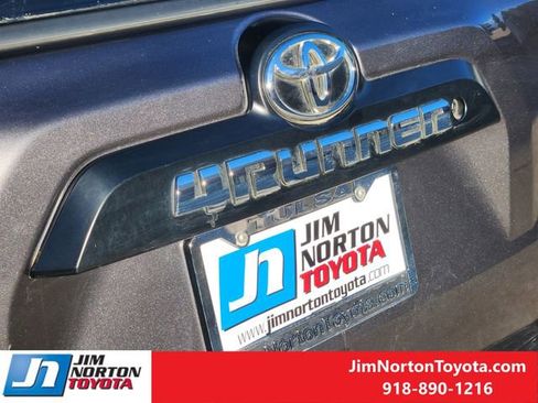 Used 2020 Toyota 4Runner TRD Off-Road image 12