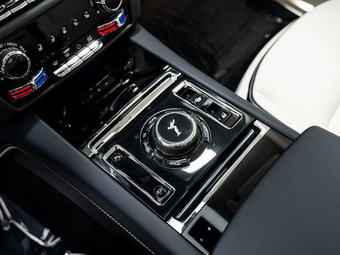 Used 2025 Rolls-Royce Spectre w/ Spectre Launch Package image 33
