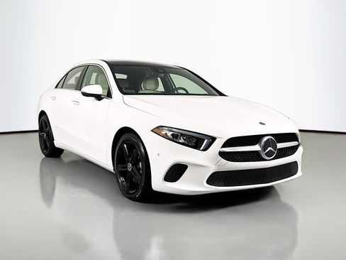 Used 2022 Mercedes-Benz A 220 4MATIC image 3