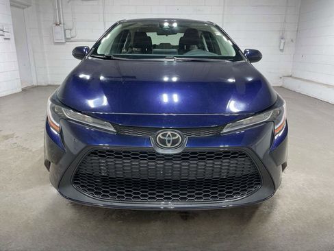 Used 2020 Toyota Corolla LE FWD image 2
