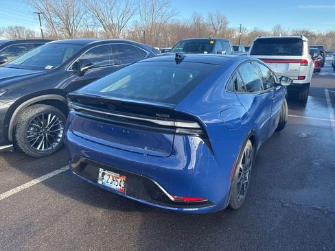 Used 2024 Toyota Prius Prime Premium w/ Advanced Technology Package image 9