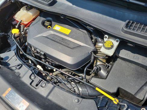 Used 2016 Ford Escape SE FWD image 25