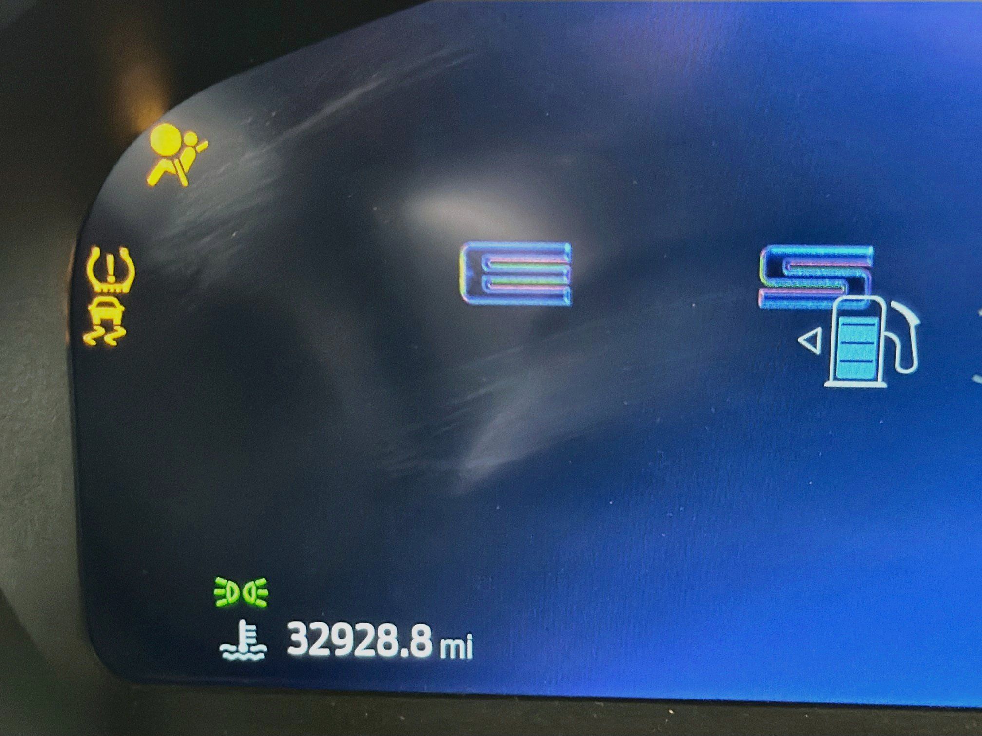 Used 2025 Ford Escape Platinum AWD/4WD image 18