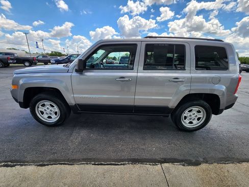 Used 2017 Jeep Patriot Sport w/ Power Value Group AWD/4WD image 6