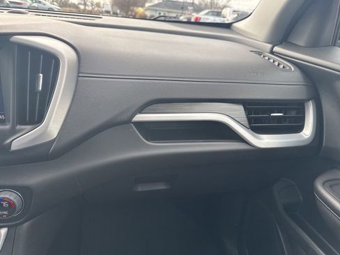 Used 2023 GMC Terrain SLT w/ Elevation Edition image 29