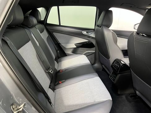 Used 2025 Volkswagen ID.4 Pro image 29