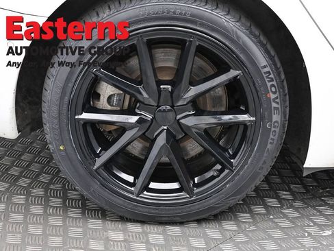 Used 2018 Tesla Model 3 Long Range image 24