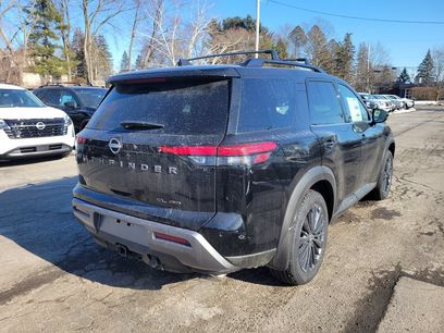New 2026 Nissan Pathfinder SL w/ SL Premium Package