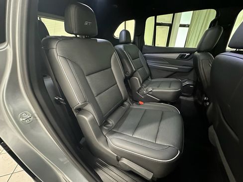 Used 2025 Buick Enclave Sport Touring image 20