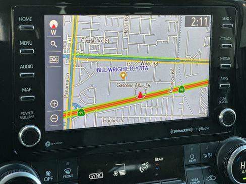 Used 2020 Toyota Highlander XLE image 20