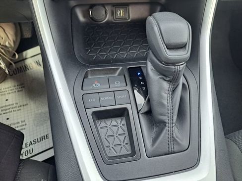 Used 2025 Toyota RAV4 LE image 23