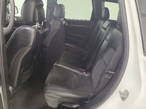 Used 2018 Jeep Grand Cherokee Altitude AWD/4WD image 18