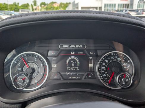 Used 2024 RAM 2500 Laramie AWD/4WD image 23