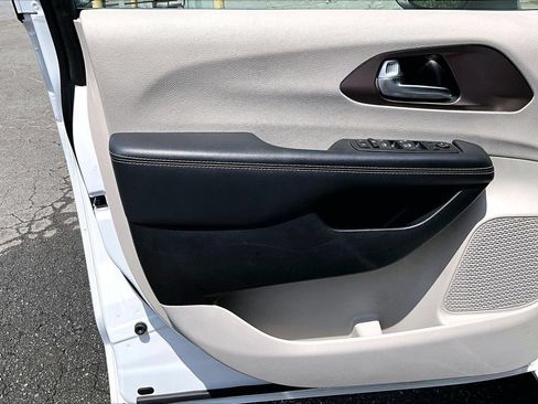 Certified 2023 Chrysler Voyager LX FWD image 26