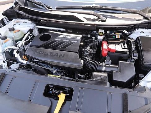 Certified 2025 Nissan Rogue SL w/ SL Premium Package FWD image 28