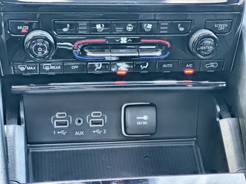 New 2025 Jeep Grand Cherokee Limited w/ Luxury Tech Group II image 21