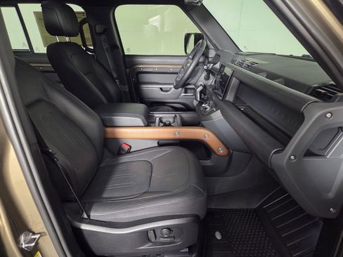 Used 2023 Land Rover Defender 110 X AWD/4WD image 31