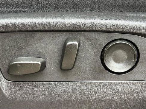 Used 2025 GMC Sierra 1500 AT4 AWD/4WD image 18