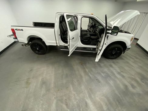 Used 2019 Ford F250 XLT w/ XLT Premium Package AWD/4WD image 50