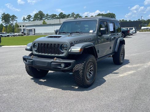 Used 2022 Jeep Wrangler Unlimited Rubicon w/ Trailer Tow Package AWD/4WD image 3