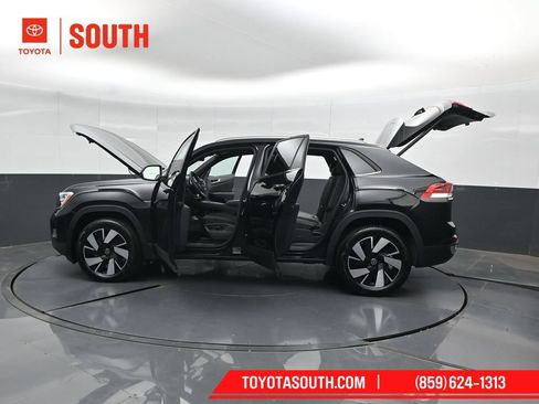 Used 2026 Volkswagen Atlas Cross Sport SE AWD/4WD image 57