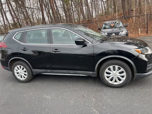 Used 2020 Nissan Rogue S image 4
