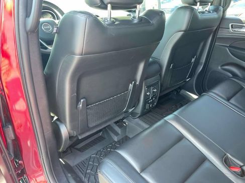 Used 2021 Jeep Grand Cherokee Limited AWD/4WD image 19