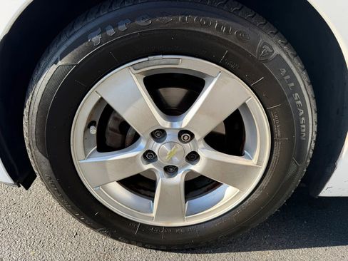 Used 2015 Chevrolet Cruze LT FWD image 24