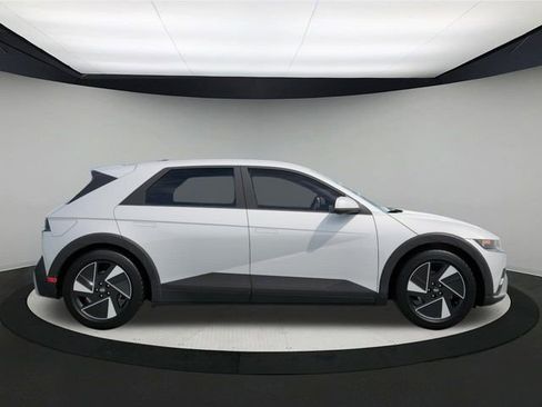 New 2026 Hyundai Ioniq 5 SE image 7